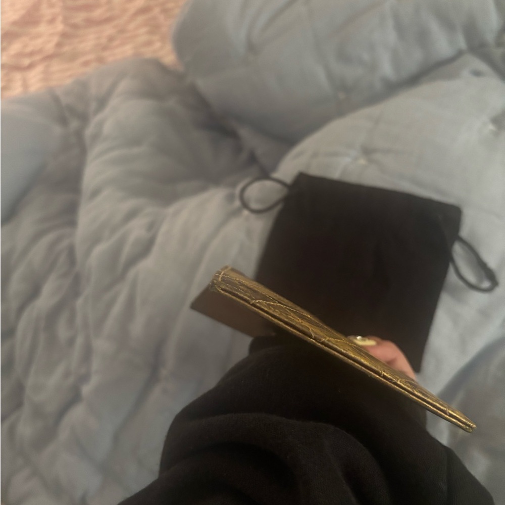 CHANEL authentic Gold Card case - Picture 8 of 9